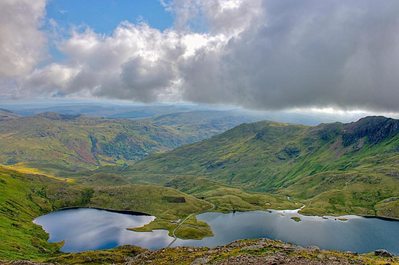 New Romantic, Dog Friendly Hideaway, Snowdon Views Caernarfon Exterior photo